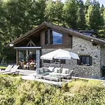 샬레 Bergchalet Floena