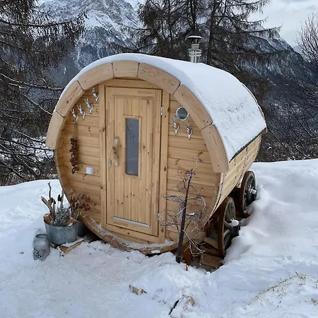 Bergchalet Floena * سكول